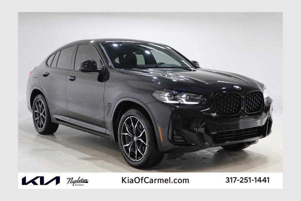 Used 2024 BMW X4 xDrive30i w/ Premium Package AWD/4WD image 1