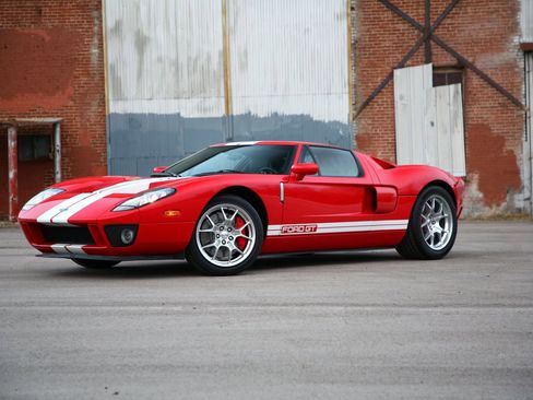 Used 2005 Ford GT image 15