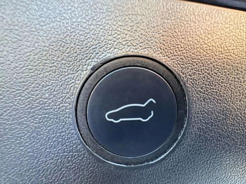 Used 2023 Tesla Model 3 Standard Range image 29