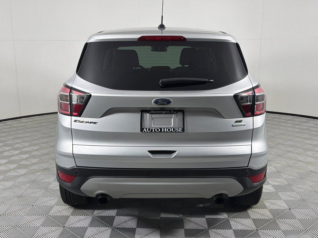 Used 2017 Ford Escape SE FWD image 6