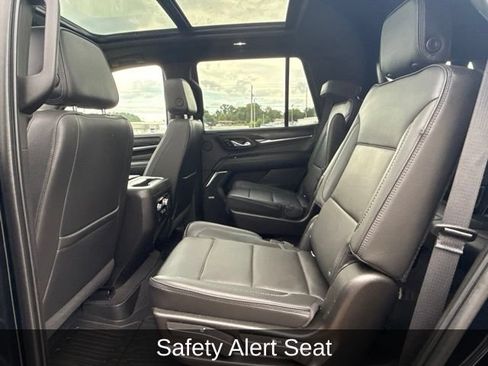 Used 2021 GMC Yukon Denali w/ Denali Premium Package AWD/4WD image 36