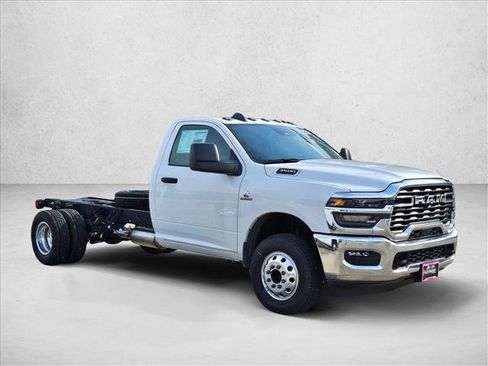 New 2025 RAM 3500 Tradesman w/ Chrome Appearance Group RWD image 7