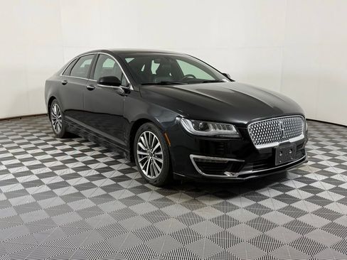 Used 2020 Lincoln MKZ image 2