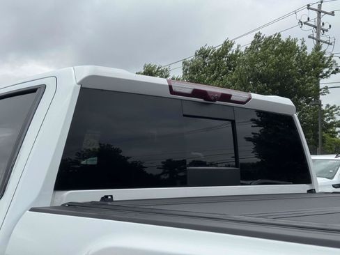 Used 2024 GMC Sierra 2500 AT4 w/ AT4 Premium Plus Package AWD/4WD image 13