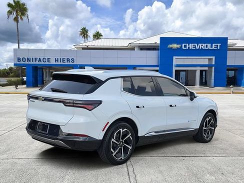 Used 2024 Chevrolet Equinox EV LT FWD image 4