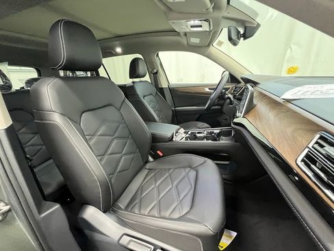 New 2026 Volkswagen Atlas SE image 12