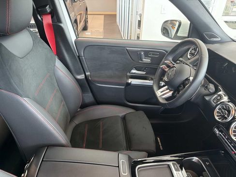 Used 2026 Mercedes-Benz GLB 35 AMG 4MATIC image 11