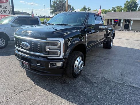 Used 2024 Ford F450 Platinum AWD/4WD image 2