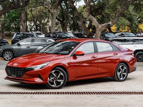 Certified 2023 Hyundai Elantra SEL w/ Convenience Package image 1