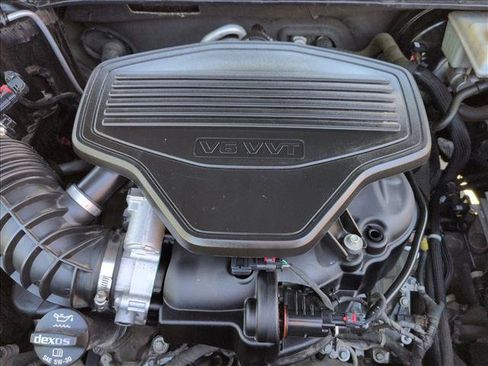 Used 2019 GMC Acadia SLT AWD/4WD image 24