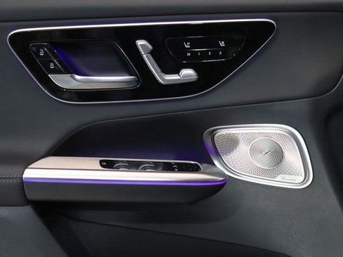 Certified 2025 Mercedes-Benz GLC 300 4MATIC image 3