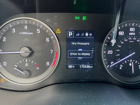 Used 2017 Hyundai Tucson SE w/ SE Popular Package 02 AWD/4WD image 9