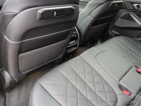 Used 2024 BMW X5 xDrive40i w/ Premium Package image 18