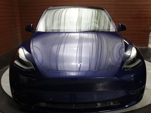 Used 2022 Tesla Model Y Performance image 2
