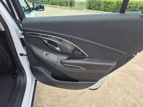 Used 2016 Buick LaCrosse Leather FWD image 19