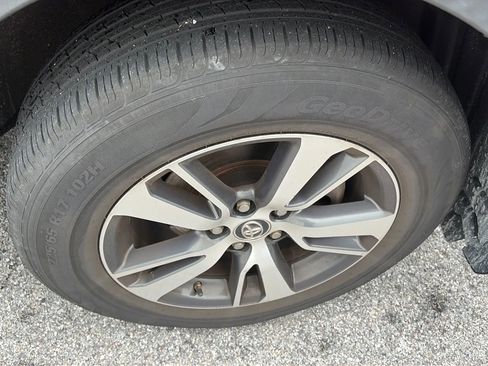Used 2016 Toyota RAV4 XLE AWD/4WD image 22