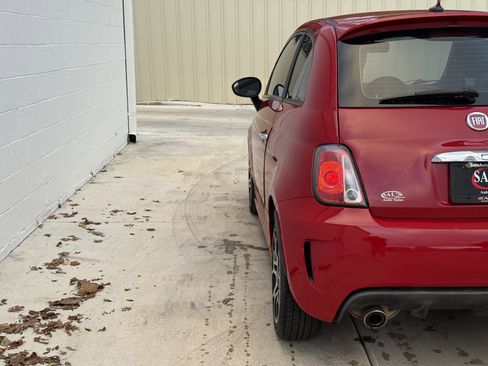 Used 2013 FIAT 500 Turbo w/ Beats Audio Pkg image 10