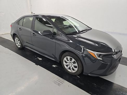 Used 2023 Toyota Corolla LE FWD image 2