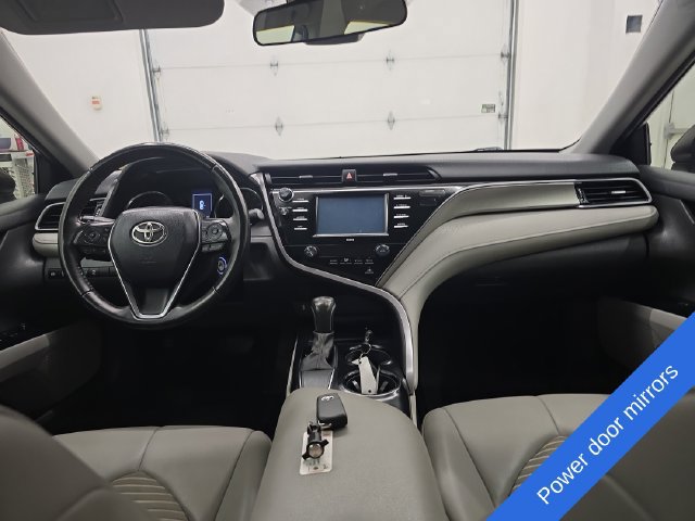 Used 2020 Toyota Camry SE FWD image 12