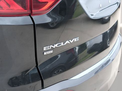 Used 2024 Buick Enclave Premium AWD/4WD image 44