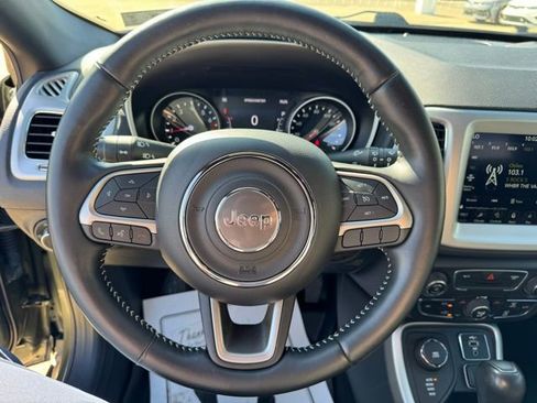 Used 2021 Jeep Compass Latitude AWD/4WD image 16