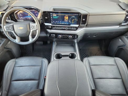 Used 2024 Chevrolet Silverado 2500 LTZ w/ LTZ Convenience Package image 25