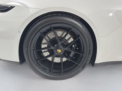 Used 2026 Porsche 911 Targa 4 GTS AWD/4WD image 38