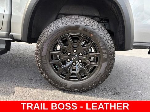 Used 2026 Chevrolet Colorado Trail Boss AWD/4WD image 10