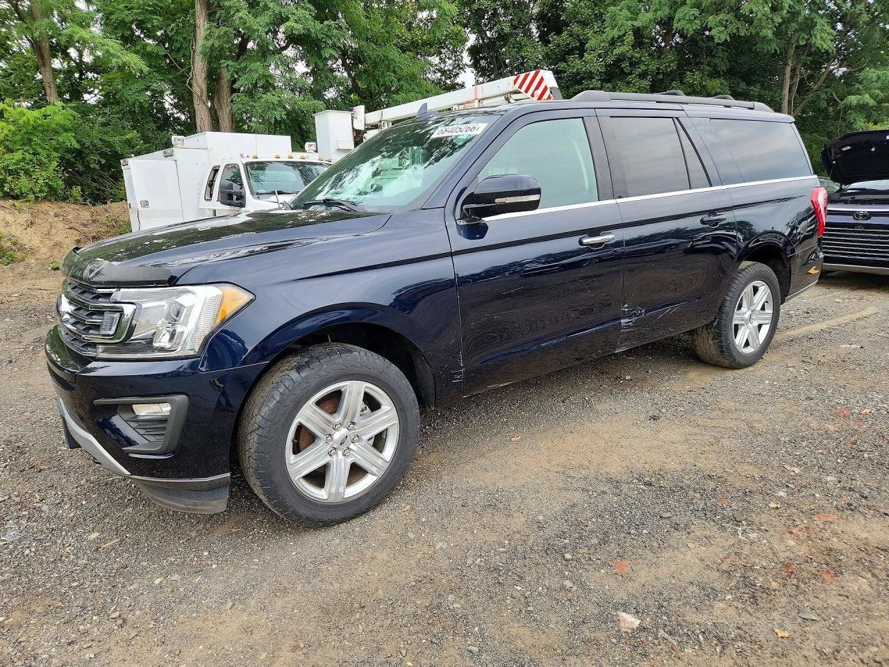 Used 2021 Ford Expedition Max XLT AWD/4WD image 2