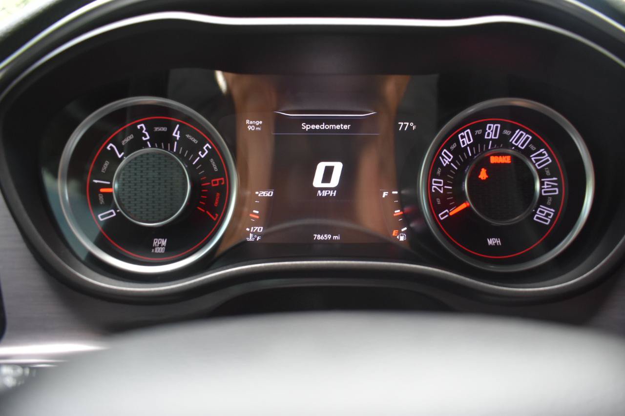Used 2015 Dodge Challenger R/T w/ Quick Order Package 22B R/T RWD image 26