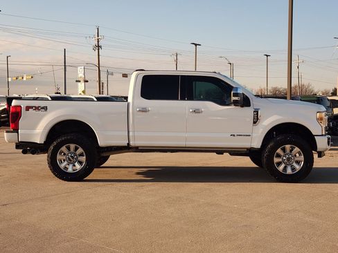 Used 2022 Ford F250 Platinum w/ FX4 Off-Road Package image 7