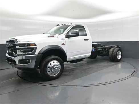 New 2026 RAM 5500 Tradesman w/ Chrome Appearance Group image 9