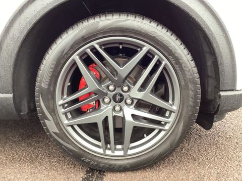 Used 2025 Ford Explorer ST image 9