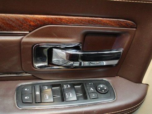 Used 2018 RAM 1500 Laramie Longhorn w/ Convenience Group image 17