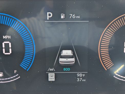 New 2026 Hyundai Santa Fe SEL FWD image 31