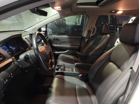 Used 2023 Honda Odyssey EX-L image 7