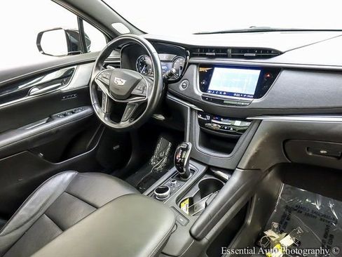 Certified 2025 Cadillac XT5 Premium Luxury image 25