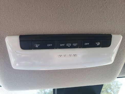 New 2025 Nissan Versa SV w/ Trunk Package image 21