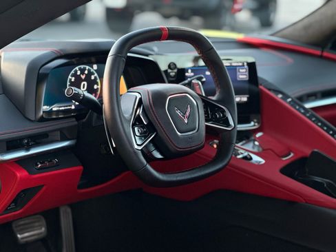 Used 2023 Chevrolet Corvette Stingray Premium Conv w/ Z51 Performance Package image 11