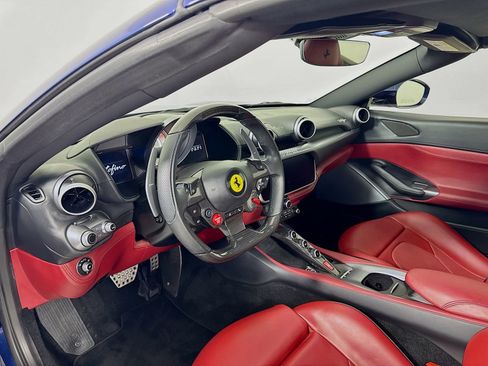 Used 2020 Ferrari Portofino image 10