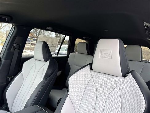 New 2026 Lexus TX 500h AWD image 31