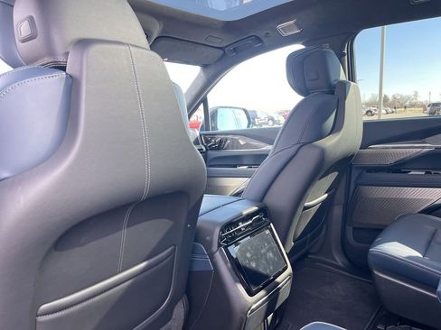 New 2025 Cadillac Escalade IQ Luxury 2 image 37