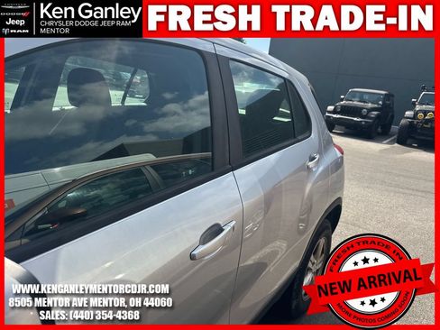 Used 2017 Chevrolet Trax LS AWD/4WD image 7