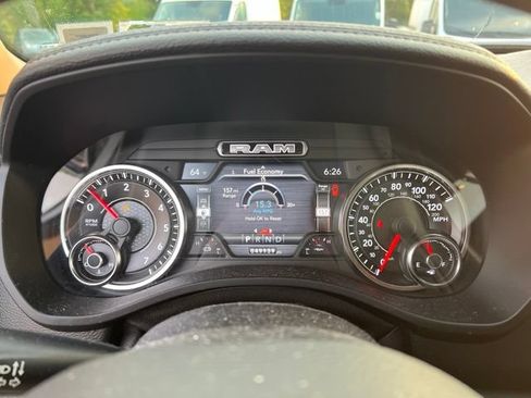 Used 2019 RAM 1500 Laramie AWD/4WD image 19