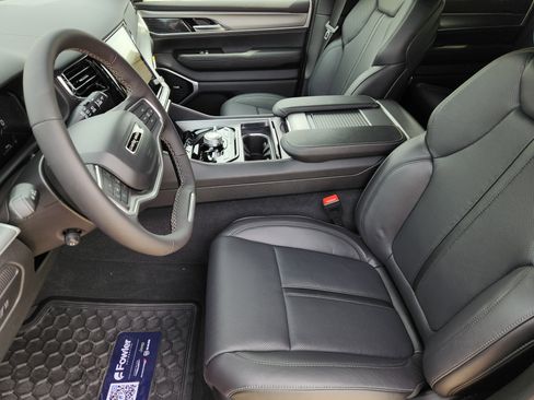 New 2026 Jeep Grand Wagoneer Limited AWD/4WD image 10