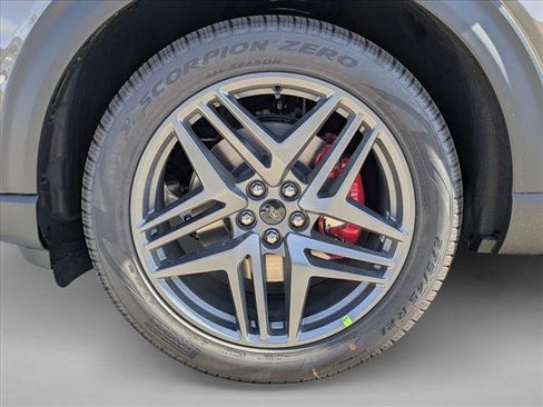 New 2026 Ford Explorer ST-Line w/ ST-Line Street Pack image 23