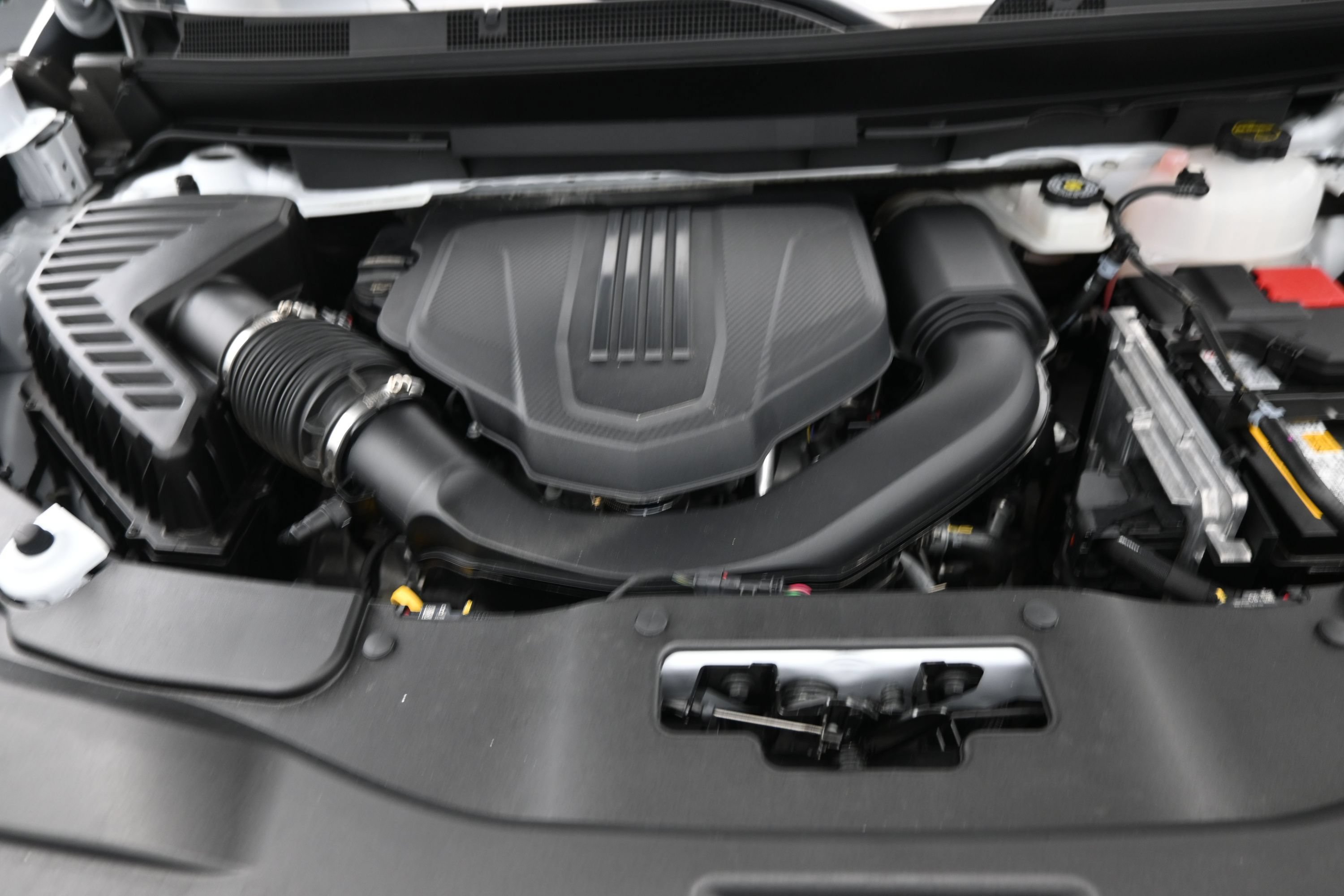 Certified 2026 Chevrolet Traverse LT w/ Driver Confidence Package FWD image 12
