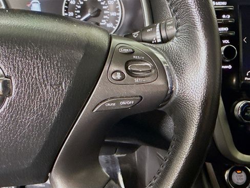 Used 2020 Nissan Murano SV image 15