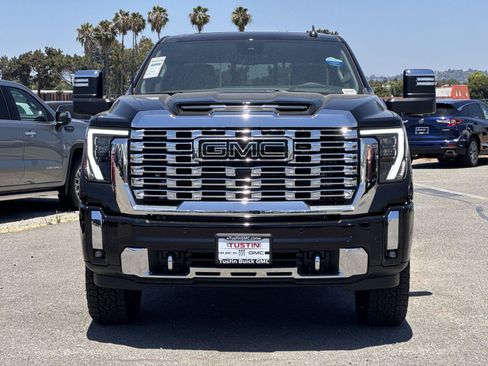 New 2026 GMC Sierra 2500 Denali w/ Denali Reserve Package AWD/4WD image 2