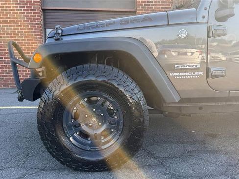 Used 2016 Jeep Wrangler Unlimited Sport AWD/4WD image 5